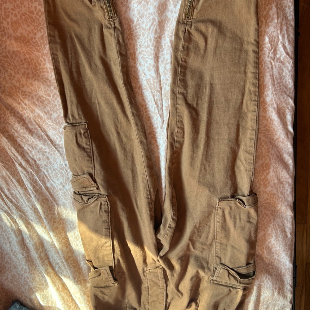 Fashion Nova Lady’s Brown Cargo Pants